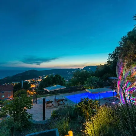 Villa Sleeps 8 With Pool Air Con And Wifi *